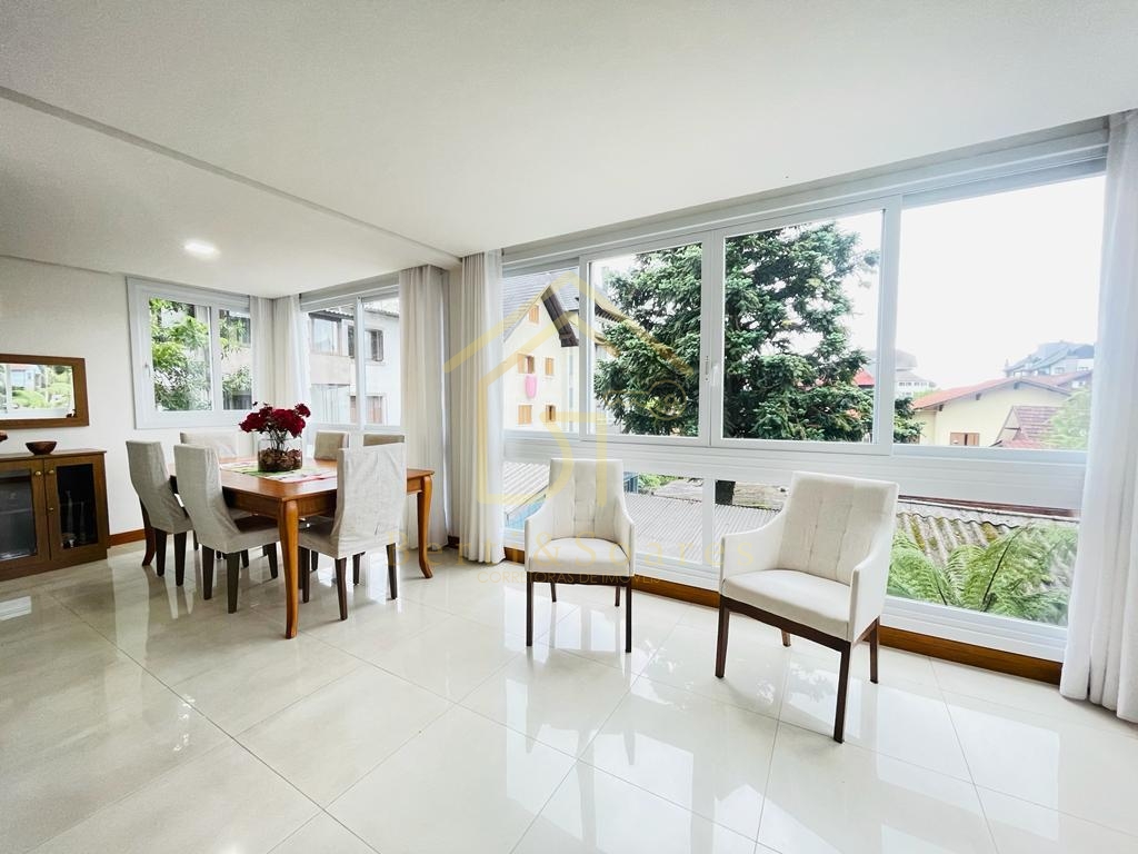 Apartamento 3 Dormitórios